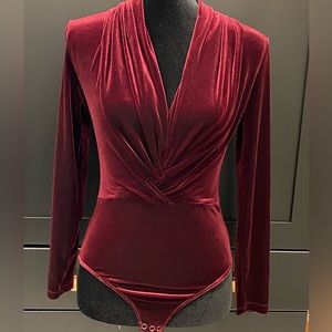 H&M Velvet Long Sleeve Deep V Bodysuit, Size 4